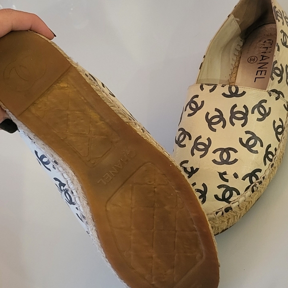 CHANEL Beige Espadrille Flats - 37 - Picture 7 of 10